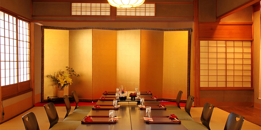 ご両家様のお顔合せやご結納、ご一統様の法事やご法要などの際にも…