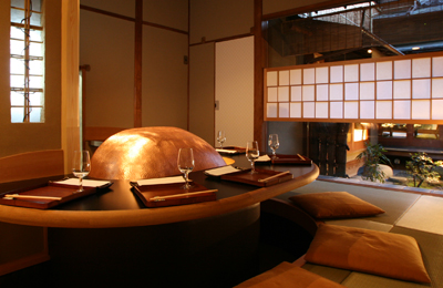 Tempura-Bar Ozashiki: Seats 6 guests