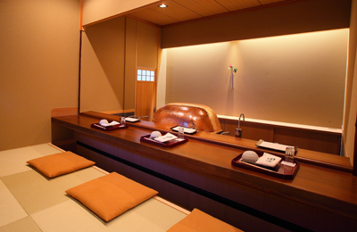 Kotatsu-style Seats: Up to 5 guests