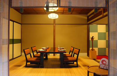 Private dining room (western-style seating)  2-14 persons