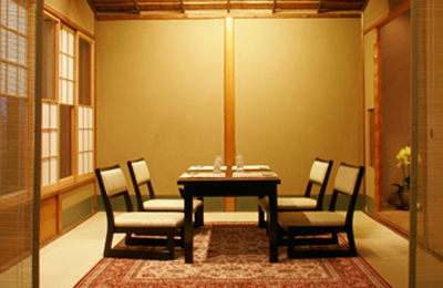 Table Seats (Private Room): For 2-14 guests